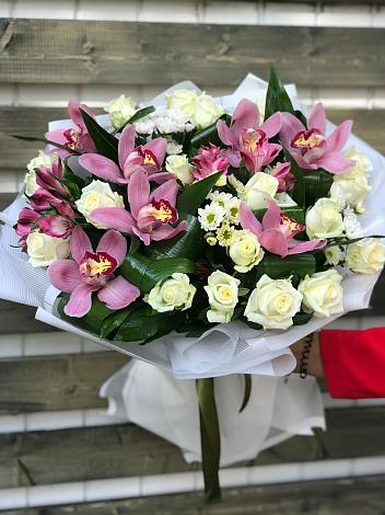 Букет цветов из: Розы и Хризантемы в Грибановском