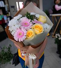 Букет цветов из:  Герберы, Розы и Хризантемы в Грибановском